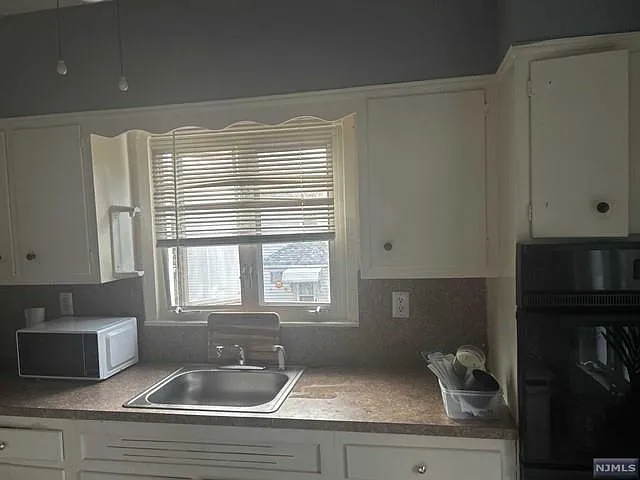 2 bed, 1000 sqft, $2,200 — Photo 4