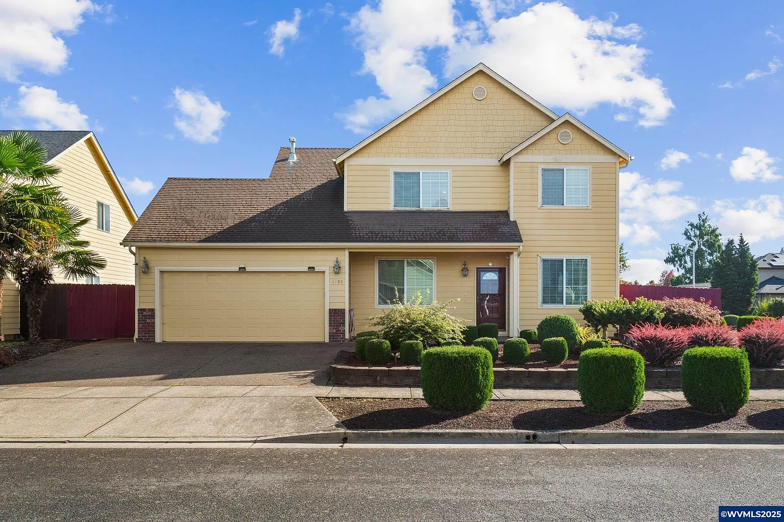 4199 Geranium Loop NE photo 1