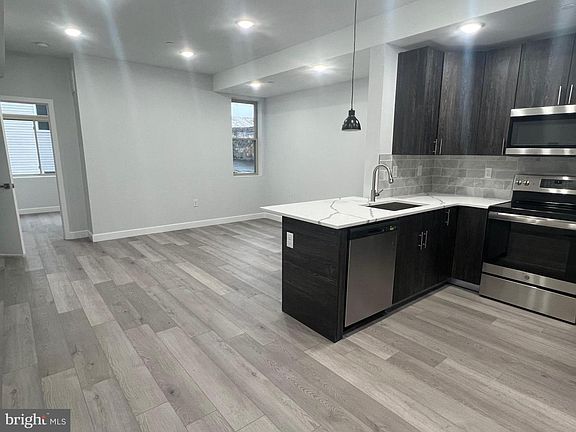 5th image of 2224 N Franklin St #2