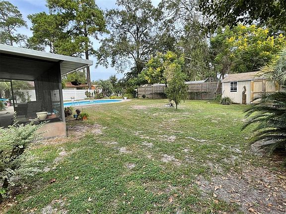 4th image of 1585 SW Saint James Ct