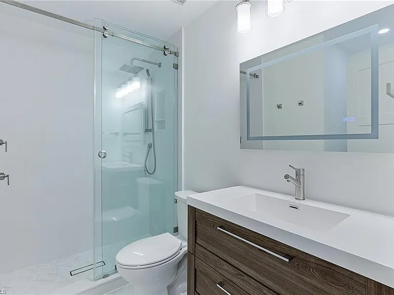 116 Fountain Cir — Photo 15