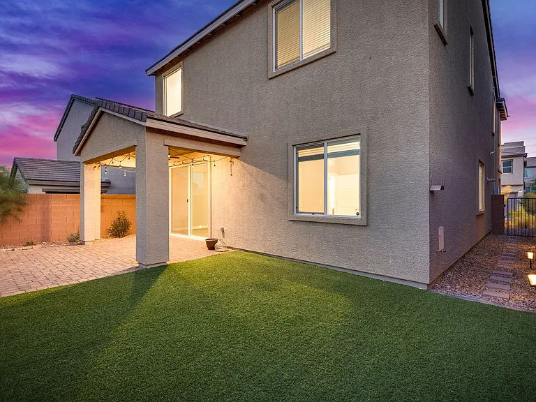 10764 Maltese Falcon Ave — Photo 20