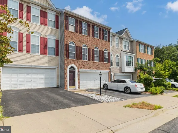 2164 Armitage Ct, Woodbridge, VA 22191
