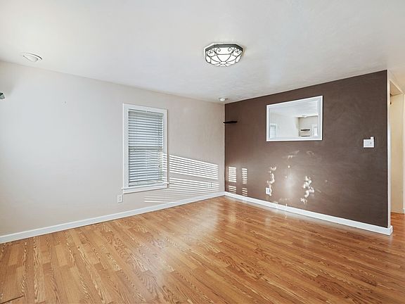 5th image of 1007 Frank Ave