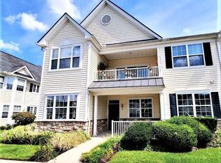 81 Pelican Pl #81, West Deptford, NJ 08086