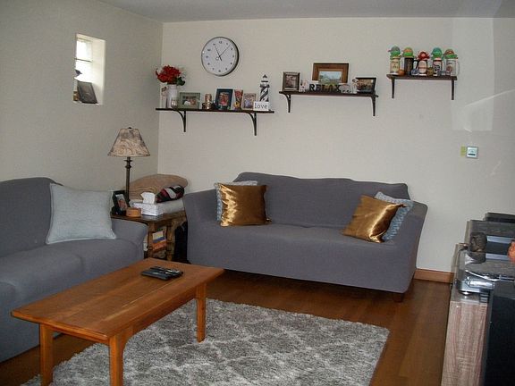 4th image of 4437 N Canfield Ave