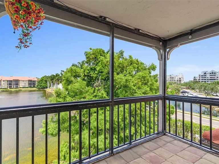 2400 Feather Sound Dr #1136 — Photo 2