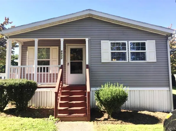 8922 Cedar Rd, Breinigsville, PA 18031