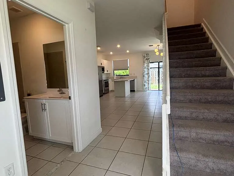 11852 SW 245th Ter — Photo 5