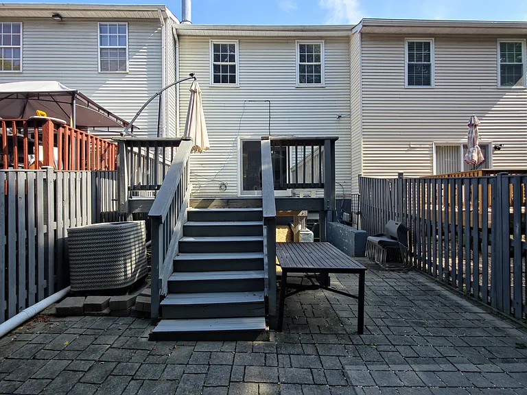 1014 Southern Night Ln — Photo 23