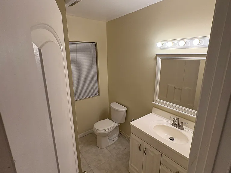 1510 Oregon St — Photo 4