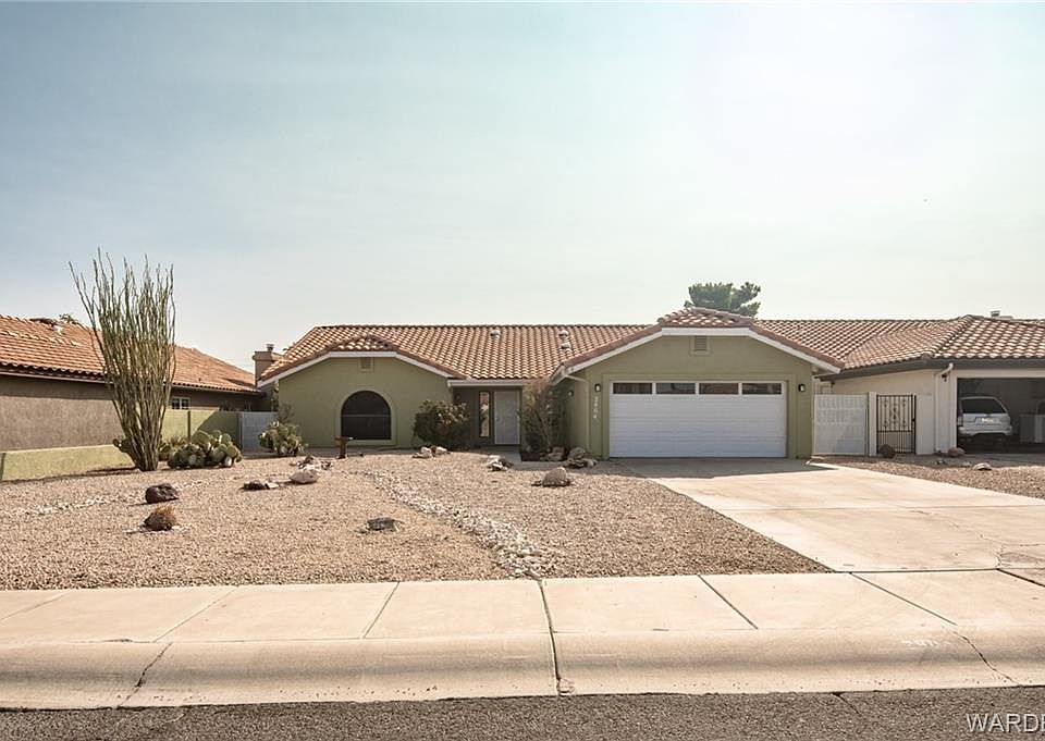 1st image of 2804 Golf Dr