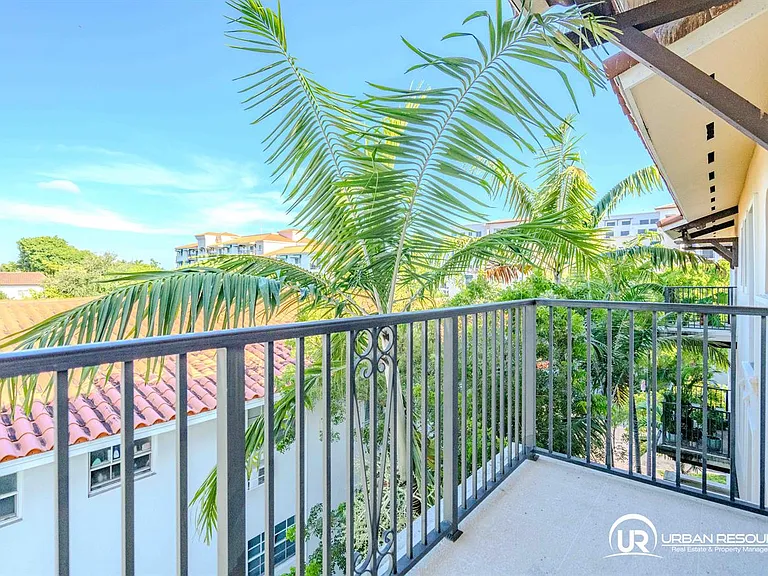 300 Majorca Ave #Penthouse 403 — Photo 23