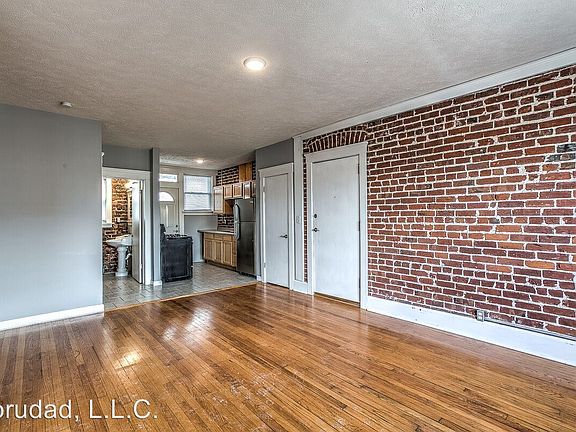 4th image of 317 S 27th Ave APT 04
