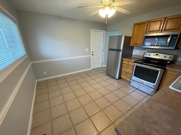 3rd image of 1117 Chalet Ave