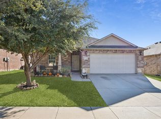 2328 Angoni Way, Fort Worth, TX 76131