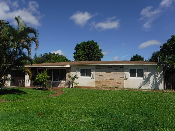 3rd image of 7141 SW 11th St
