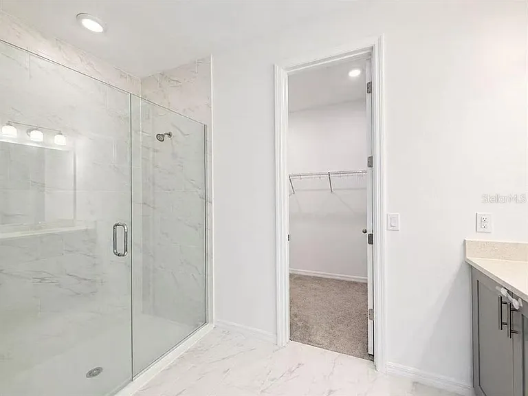 2272 Derwent Dr — Photo 21