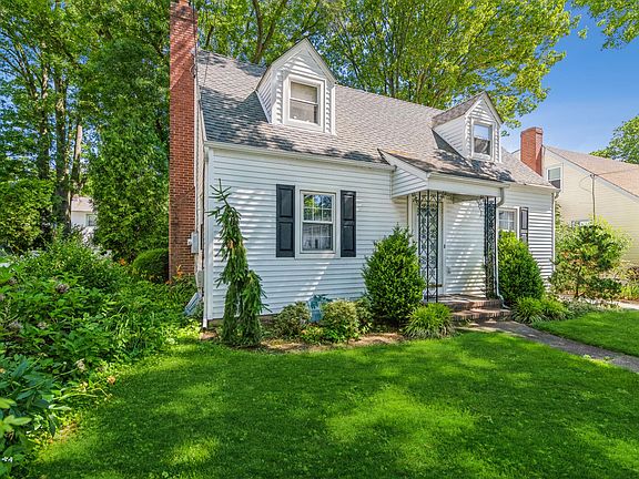 3rd image of 207 Drexel Ave