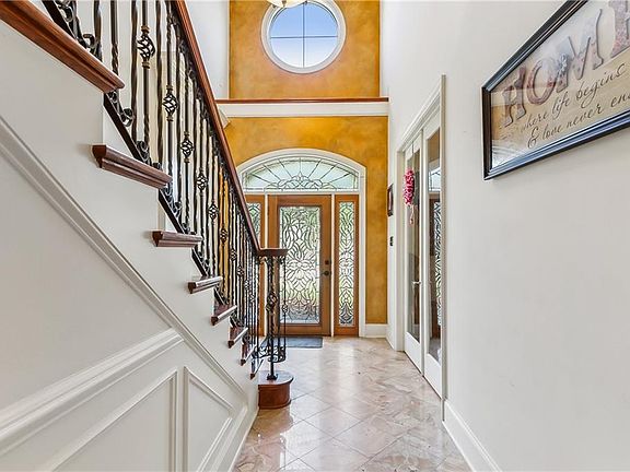 4th image of 51 Forest Oaks Dr