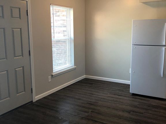 2nd image of 4806 Saddlebrook Ln #12