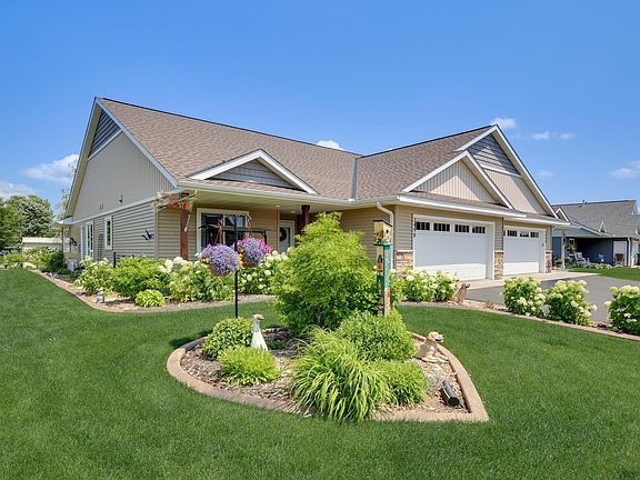 2nd image of 3498 Cambridge Pl