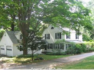 141 Ansonia Rd, Woodbridge, CT 06525