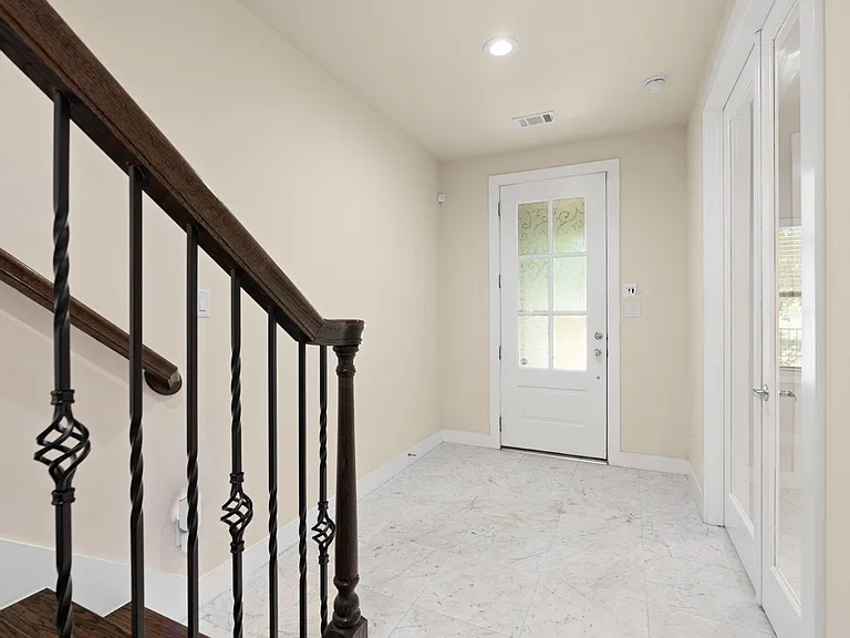 1212 W Dallas St — Photo 7