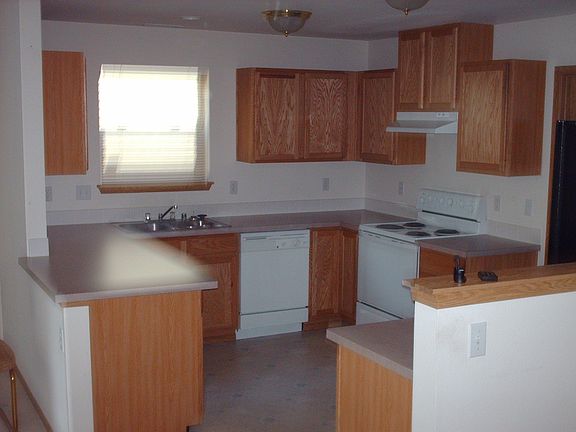 Great kithen with room to move and also has a large walk in pantry