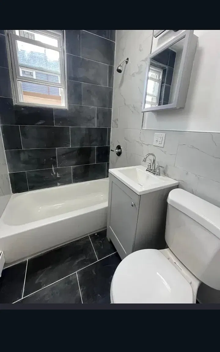 2 bed, $1,950 — Photo 4