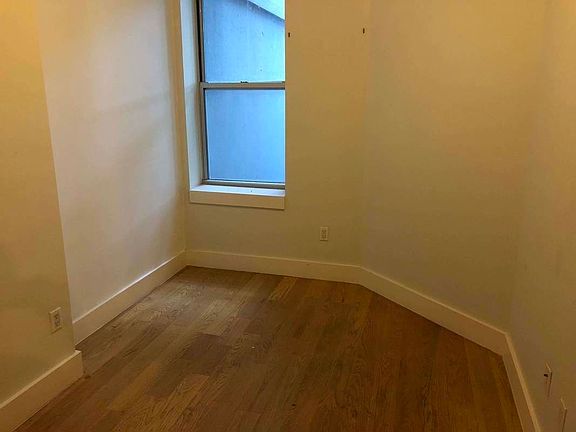 5th image of 828 Saint Johns Pl #2B