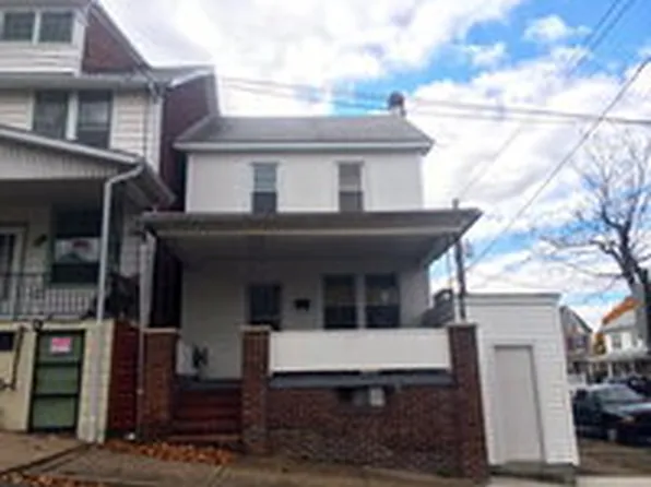 202 S Walnut St, Mount Carmel, PA 17851