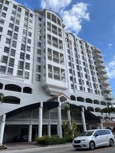 2351 Douglas Rd APT 702, Miami, FL, 33145
