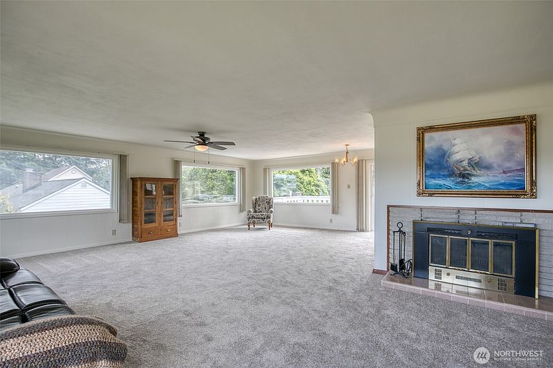 4th image of 1007 Riverview Drive