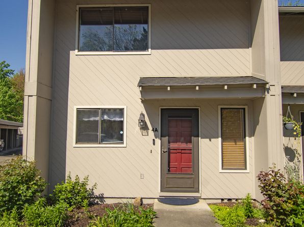 1327 Maple Leaf Ct APT 4A, Medford, OR 97504