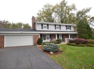 N93W15500 Hillside Ln, Menomonee Falls, WI 53051