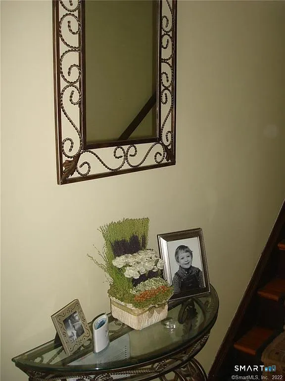 2 bed, 1.5 bath, 1105 sqft, $2,500 — Photo 2