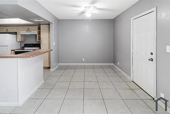 5 bed, $4,277 — Photo 3