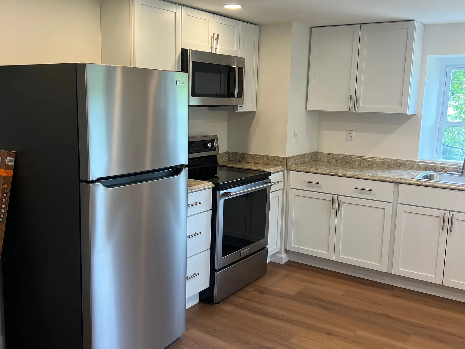 2 bed, $2,300 — Photo 3