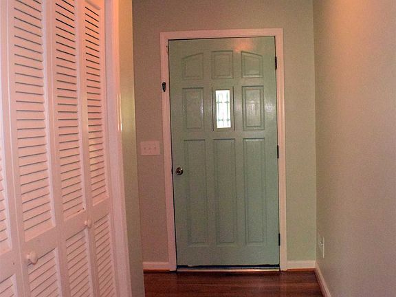 5th image of 802 Knollwood Dr