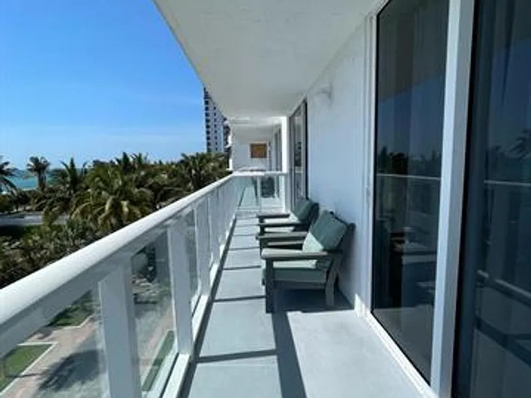 2457 Collins Ave #504 — Photo 11