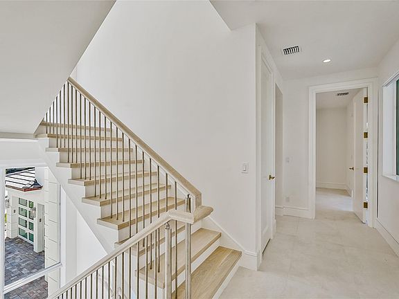 4th image of 479 Ocean Ridge