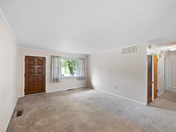 2nd image of 502 W 8th St