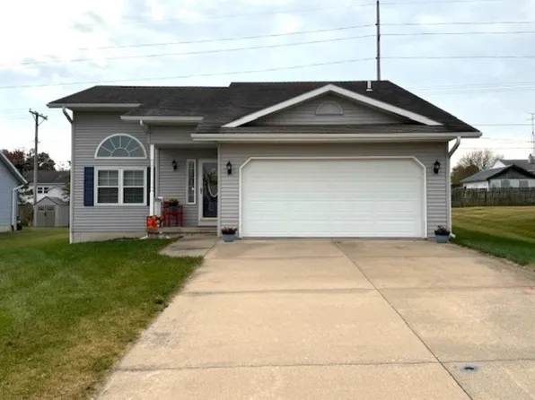 505 Shoreline Dr, Maquoketa, IA 52060