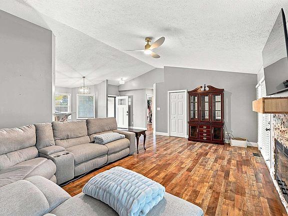 5th image of 2222 Yewells Lndg S
