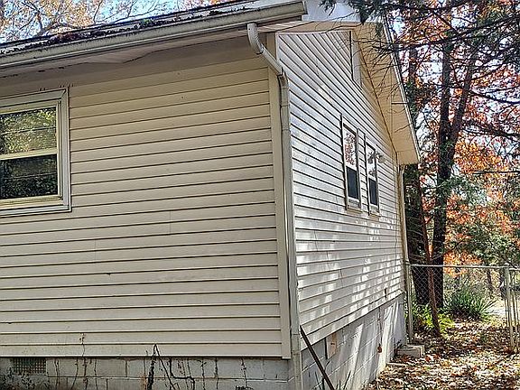 2nd image of 75 Shoshone Dr