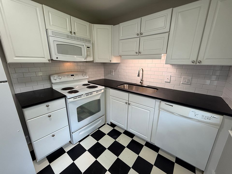 1st image of 1811 Dellwood Dr