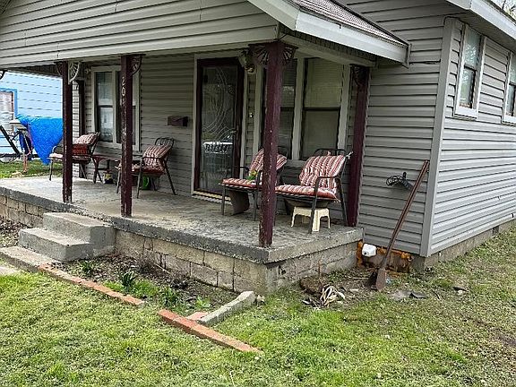 2nd image of 204 N Burgess St
