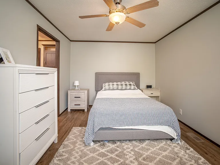 183 Flicker St — Photo 13