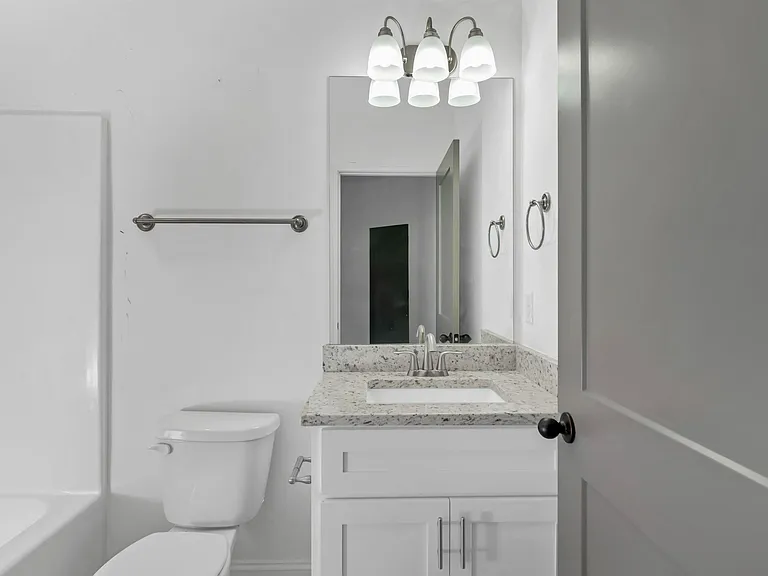 2035 Rosewood Dr #A — Photo 35